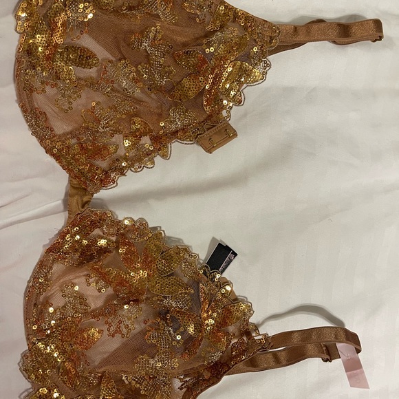 Gorgeous Victoria secret golf sequined bra and panty set - Brand new - Picture 4 of 4
